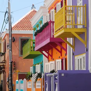 https://dushi-pietermaai-apartments.comcaribbean.com