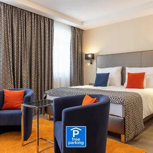 Silver Crown & Residence, Palace Quarter 3* Budapest
